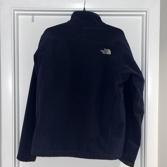 Navy Men’s North Face Winter Jacket - Picture 2 of 3